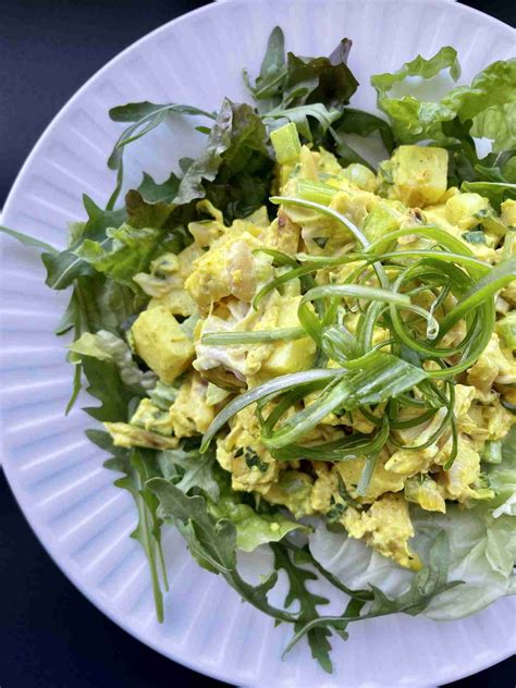 How does Curried Chicken Green Apple Salad fit into your Daily Goals - calories, carbs, nutrition