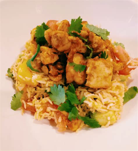 How does Curried Chicken Rice Spinach (79339.23) fit into your Daily Goals - calories, carbs, nutrition