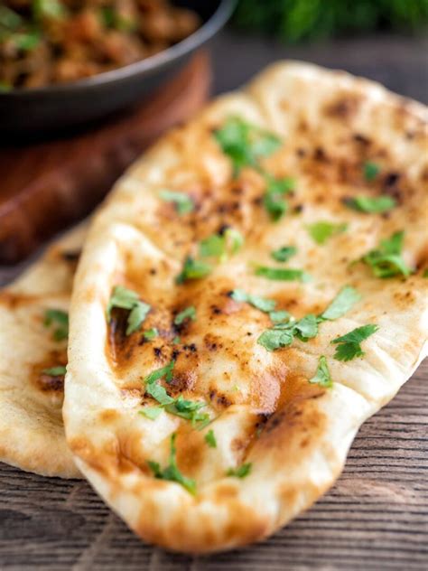 How does Curried Chicken on Naan Bread fit into your Daily Goals - calories, carbs, nutrition