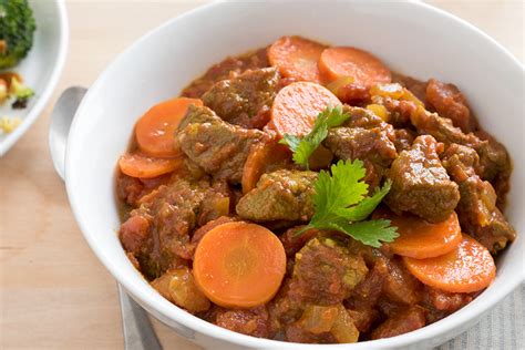 How does Curried Lamb fit into your Daily Goals - calories, carbs, nutrition