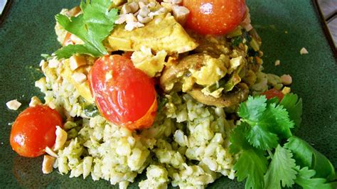 How does Curried Tofu with Jasmine Rice fit into your Daily Goals - calories, carbs, nutrition