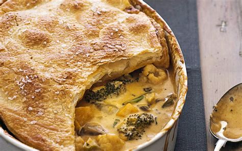 How does Curry Vegetable Pie 2 fit into your Daily Goals - calories, carbs, nutrition