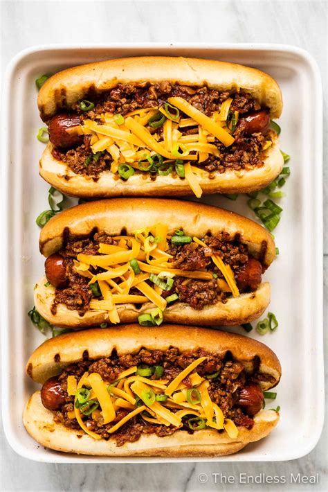 How does Dawn's Chili Dog fit into your Daily Goals - calories, carbs, nutrition