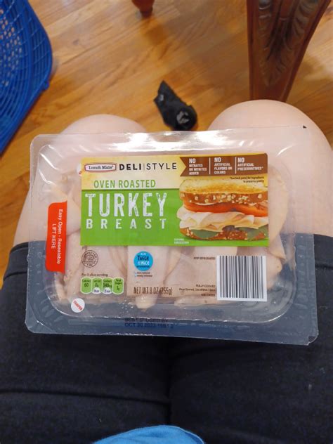 How does Deli Style Oven Roasted Turkey Breast fit into your Daily Goals - calories, carbs, nutrition