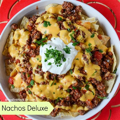 How does Deluxe Nachos & Cheese fit into your Daily Goals - calories, carbs, nutrition