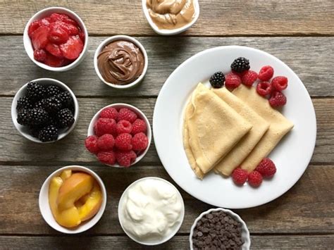 How does Dessert Crepe Bar fit into your Daily Goals - calories, carbs, nutrition