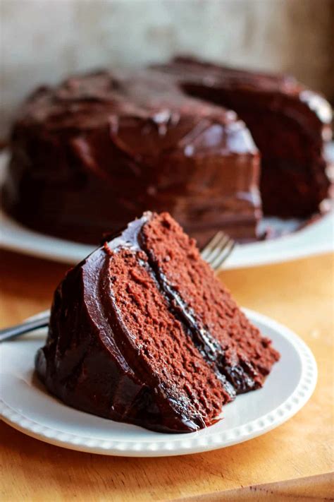 How does Devil's Food Cake with Mocha Icing fit into your Daily Goals - calories, carbs, nutrition