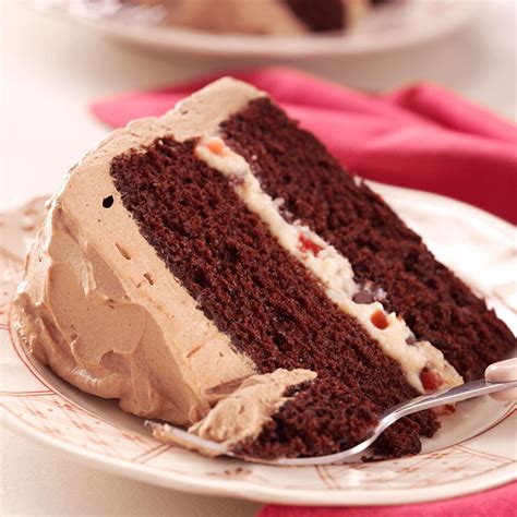 How does Devil's Food Pudding Cake fit into your Daily Goals - calories, carbs, nutrition