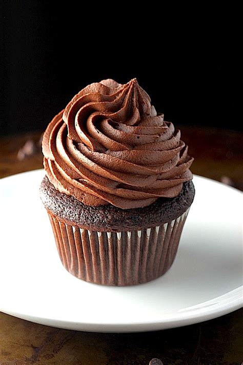 How does Double Chocolate Fudge Cupcake fit into your Daily Goals - calories, carbs, nutrition