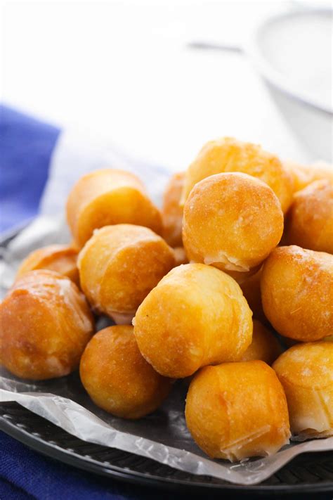 How does Doughnut Holes Glazed fit into your Daily Goals - calories, carbs, nutrition