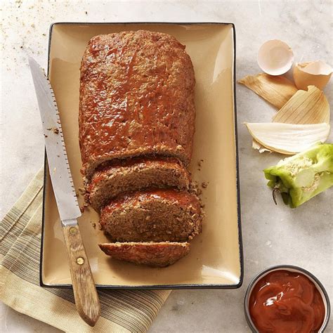 How does Easy Meatloaf fit into your Daily Goals - calories, carbs, nutrition
