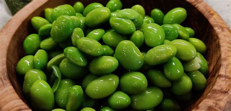 How does Edamame Fresh Shelled Blanched 1/2 Cup fit into your Daily Goals - calories, carbs, nutrition