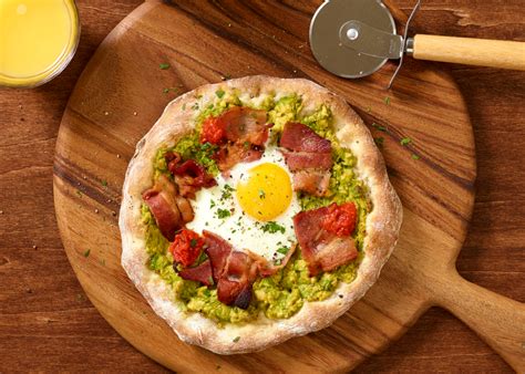 How does Egg Avocado and Bacon Individual Pizza fit into your Daily Goals - calories, carbs, nutrition