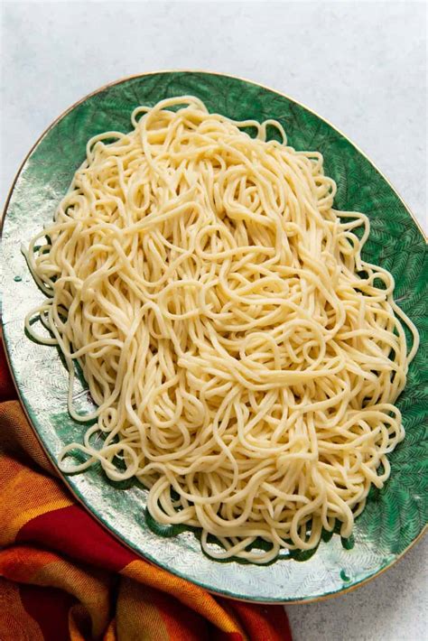 How does Egg Noodles fit into your Daily Goals - calories, carbs, nutrition