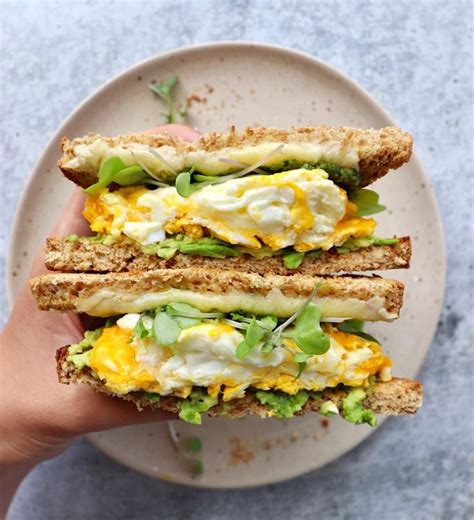 How does Egg White and Lively Greens Sandwich (104208.5) fit into your Daily Goals - calories, carbs, nutrition