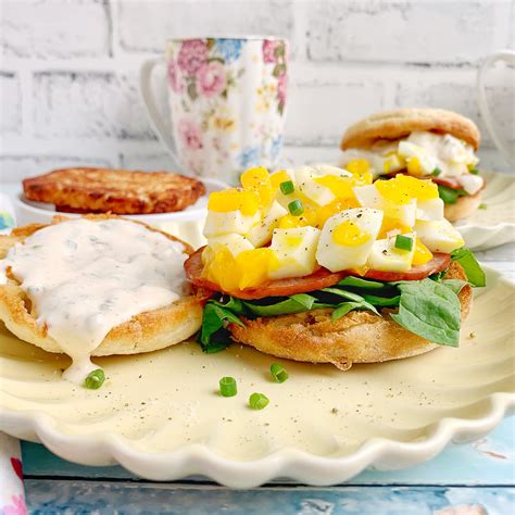 How does Eggs Benedict Sandwich fit into your Daily Goals - calories, carbs, nutrition