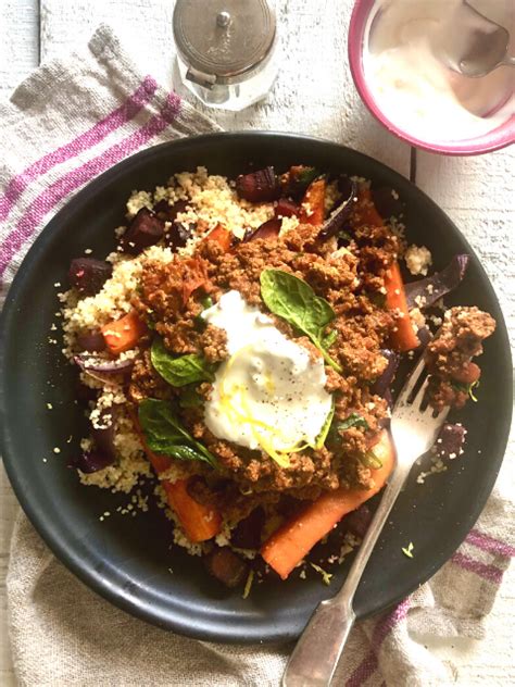 How does Elements - Moroccan Beef Greens Bowl fit into your Daily Goals - calories, carbs, nutrition