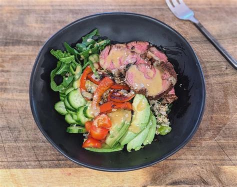 How does Elements - Spicy Thai Steak Grains Bowl fit into your Daily Goals - calories, carbs, nutrition