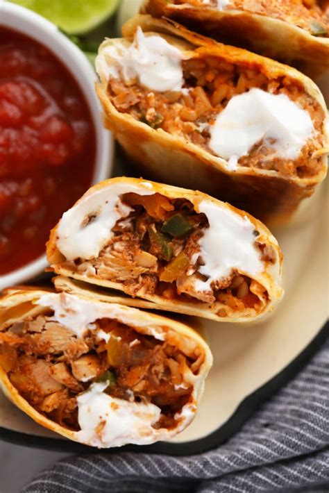 How does En Fuego Chicken Burrito fit into your Daily Goals - calories, carbs, nutrition