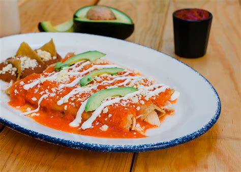 How does Enchilada Rojo fit into your Daily Goals - calories, carbs, nutrition