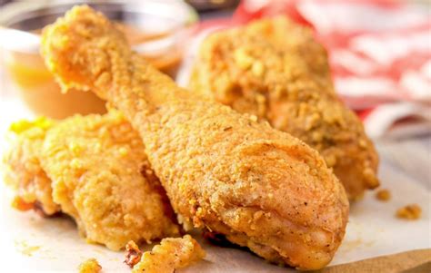 How does Extra Crispy Fried Chicken fit into your Daily Goals - calories, carbs, nutrition