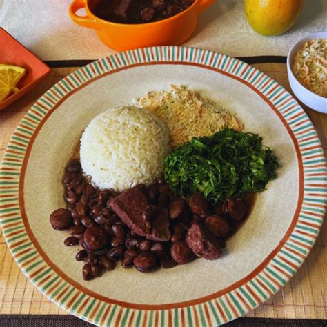 How does FEIJOADA LIGHT MAIS fit into your Daily Goals - calories, carbs, nutrition