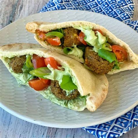 How does Falafel Pita Plate fit into your Daily Goals - calories, carbs, nutrition