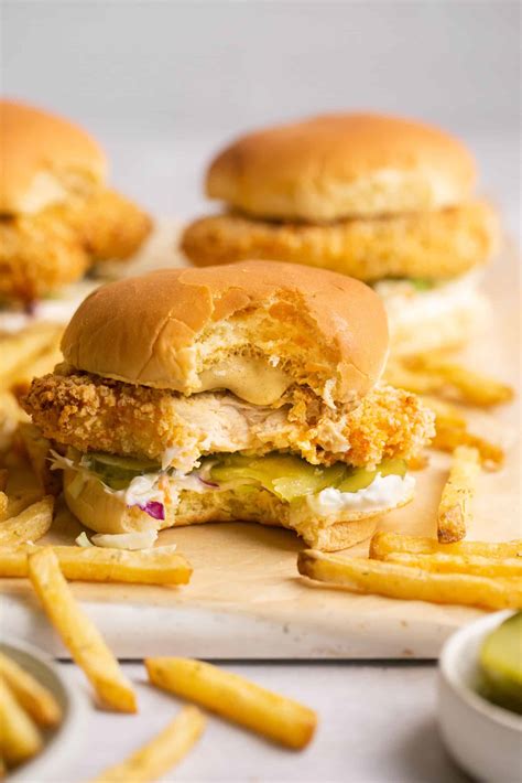 How does Farm 2 Fryer Chicken Sandwich fit into your Daily Goals - calories, carbs, nutrition