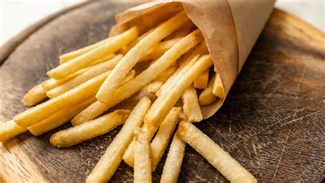 How does Fast Food Fries fit into your Daily Goals - calories, carbs, nutrition