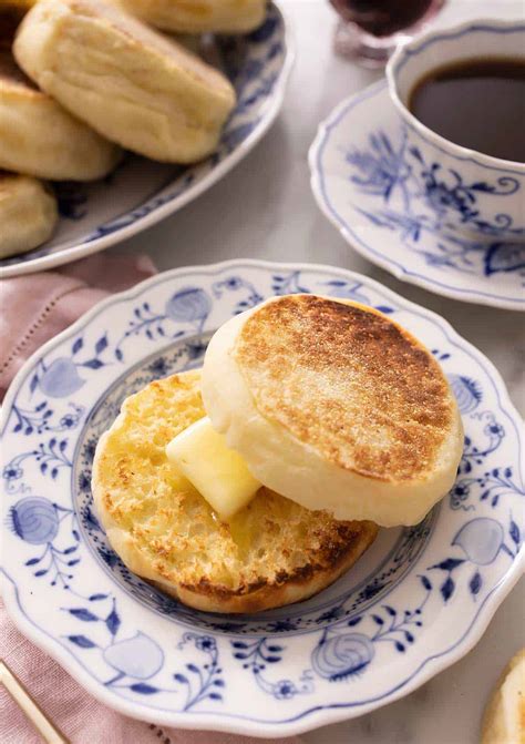 How does Fast foods, english muffin, with butter fit into your Daily Goals - calories, carbs, nutrition