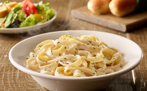 How does Fettuccine Fiorello, with Breadstick fit into your Daily Goals - calories, carbs, nutrition