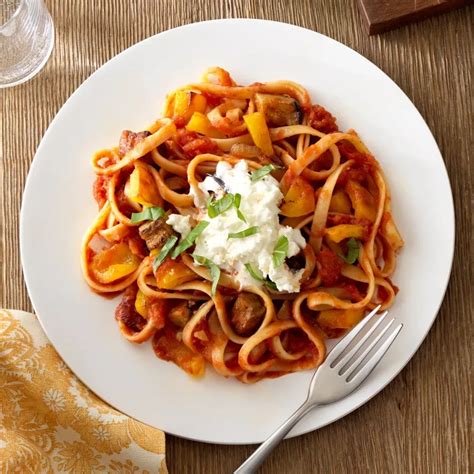 How does Fettuccine Pasta fit into your Daily Goals - calories, carbs, nutrition