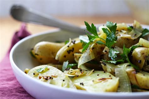 How does Fingerling Potato and Leek Side Salad fit into your Daily Goals - calories, carbs, nutrition