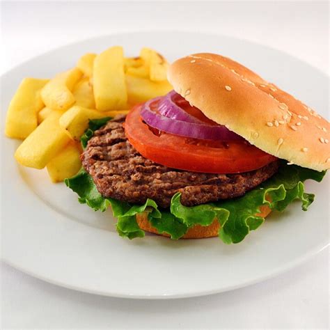 How does Flame Broiled Beef Patty fit into your Daily Goals - calories, carbs, nutrition