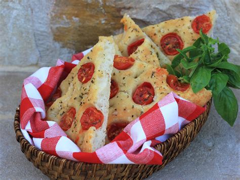 How does Focaccia fit into your Daily Goals - calories, carbs, nutrition