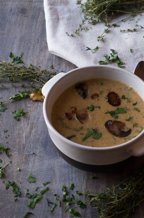 How does Forest Mushroom Bisque, Classic fit into your Daily Goals - calories, carbs, nutrition