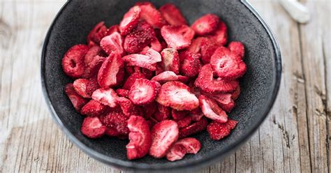 How does Freeze Dried Srawberries fit into your Daily Goals - calories, carbs, nutrition