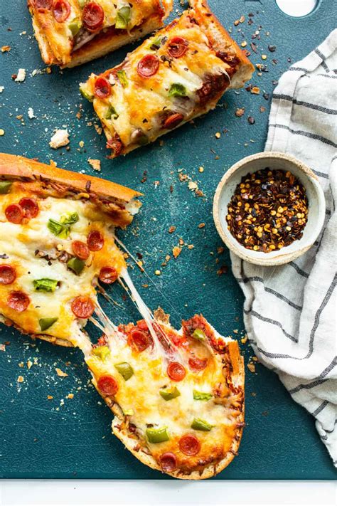 How does French Bread Pizza fit into your Daily Goals - calories, carbs, nutrition