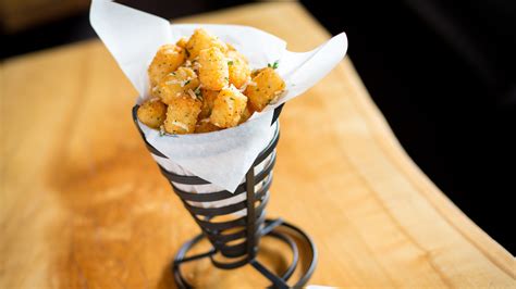 How does French Fried Tater Tot fit into your Daily Goals - calories, carbs, nutrition