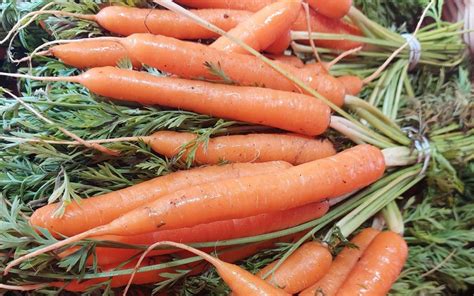 How does Fresh Baby Carrot with Balsamic & Butter fit into your Daily Goals - calories, carbs, nutrition