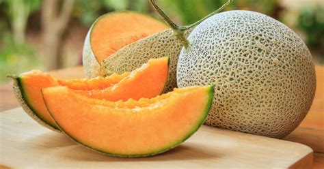 How does Fresh Cantaloupe (18951.0) fit into your Daily Goals - calories, carbs, nutrition