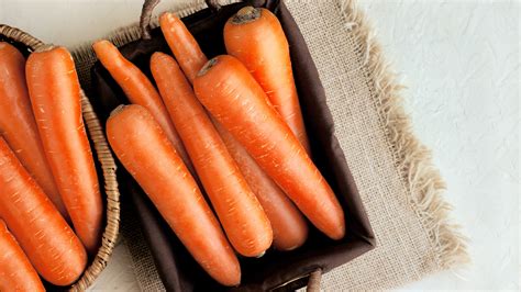 How does Fresh Carrot & Coriander Soup fit into your Daily Goals - calories, carbs, nutrition