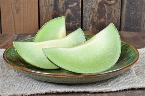 How does Fresh Honeydew Melon Wedge (5328.0) fit into your Daily Goals - calories, carbs, nutrition