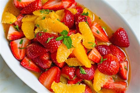 How does Fresh Orange, Strawberry & Pecan Salad fit into your Daily Goals - calories, carbs, nutrition