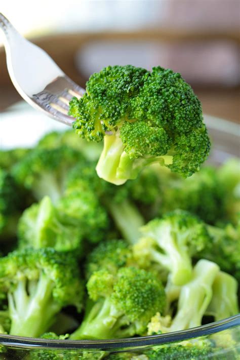 How does Fresh Steamed Broccoli Florets fit into your Daily Goals - calories, carbs, nutrition