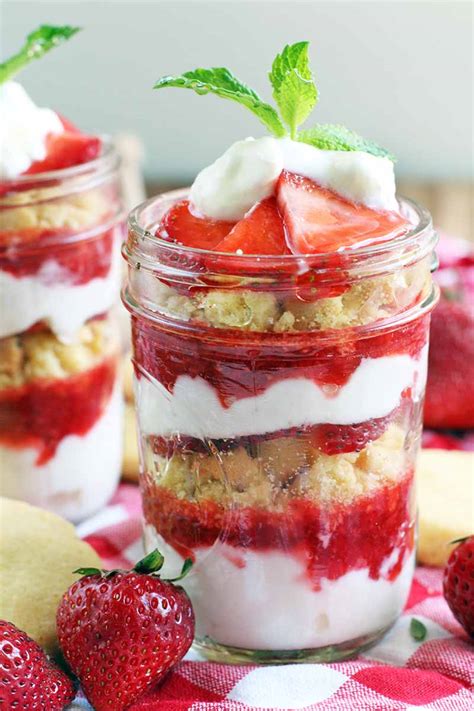 How does Fresh Strawberry and Mint Yogurt Parfait fit into your Daily Goals - calories, carbs, nutrition