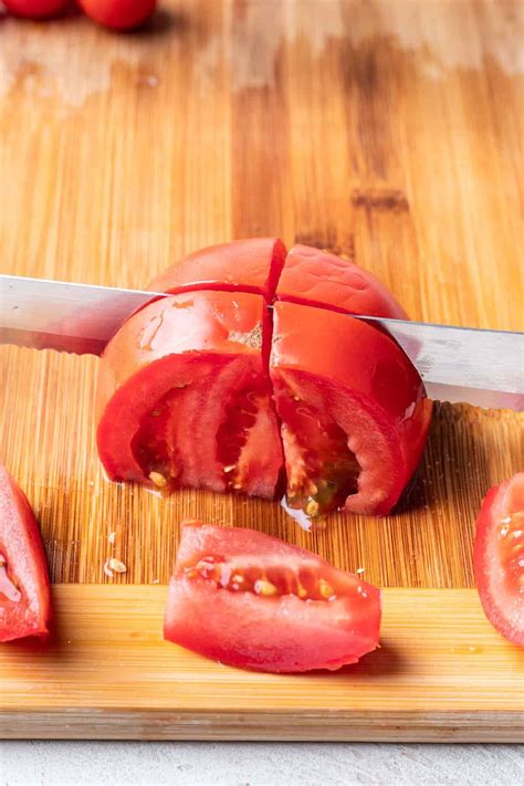 How does Fresh Tomato Wedges fit into your Daily Goals - calories, carbs, nutrition