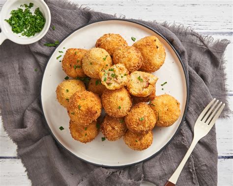 How does Fried Amandine Mashed Potato Croquettes fit into your Daily Goals - calories, carbs, nutrition