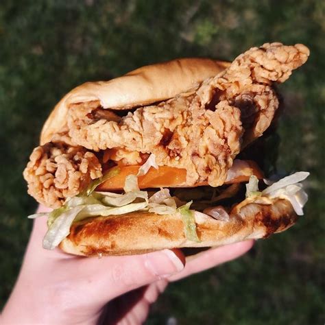 How does Fried Chicken Sandwich (6279.0) fit into your Daily Goals - calories, carbs, nutrition