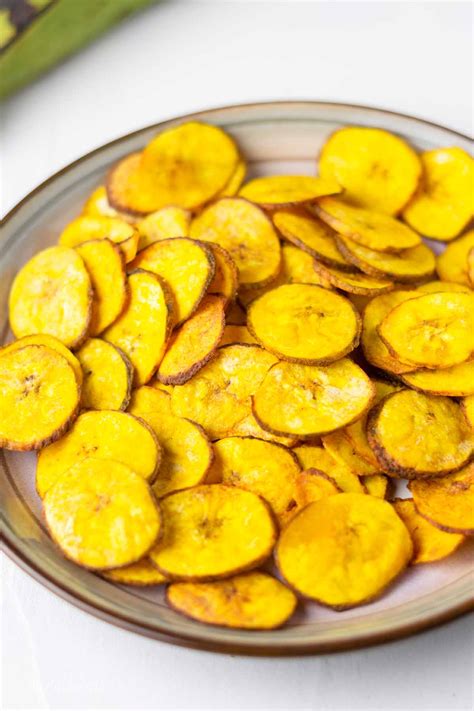 How does Fried Plantain Chips fit into your Daily Goals - calories, carbs, nutrition